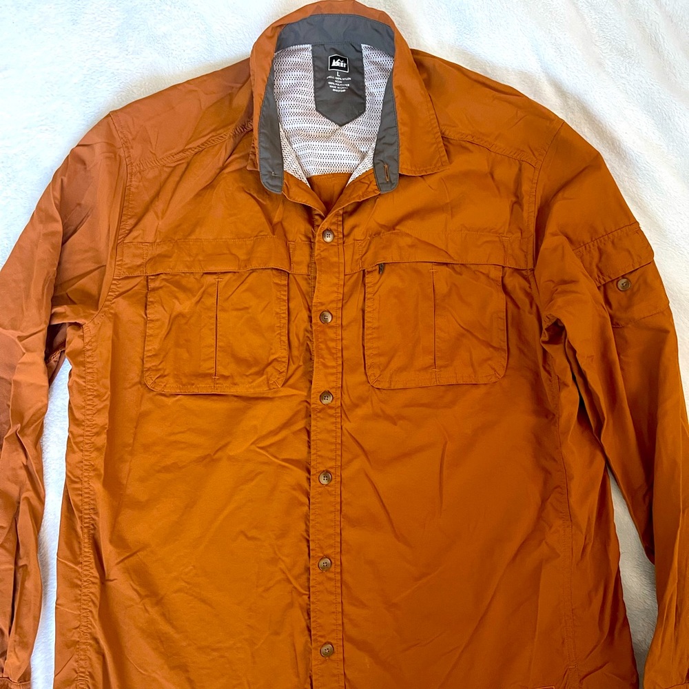 REI size large outdoors button up